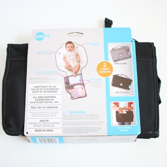 SafeFit Black Deluxe Diaper Changer with Extra Large Changing Pad Bag - Picture 6 of 12